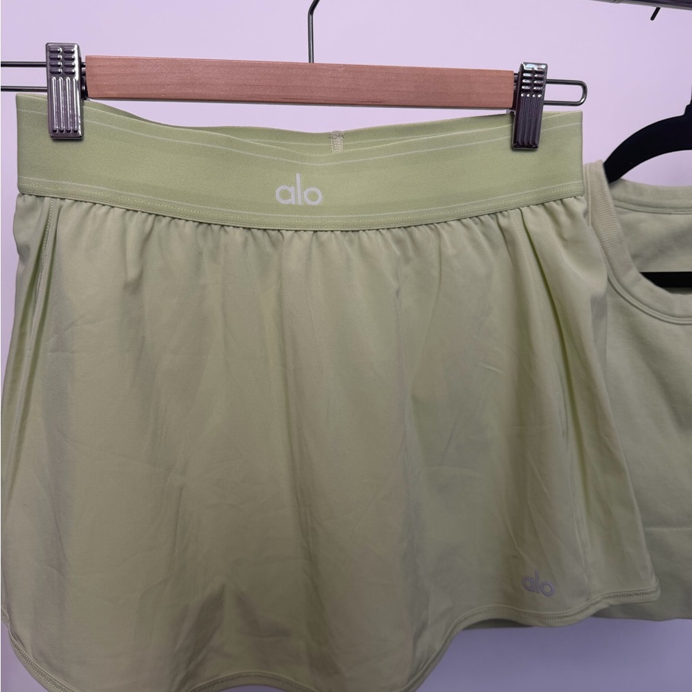 Alo set match point skirt and seamless bra tank - Picture 4 of 6